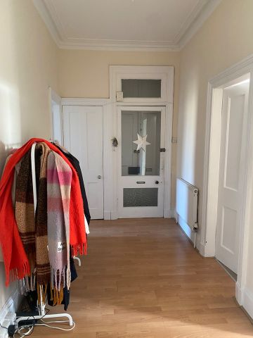 Room in a Shared Flat, Glasgow, G42 - Photo 3