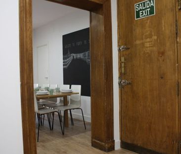 Room with double bed in Puerta del Sol - Photo 5