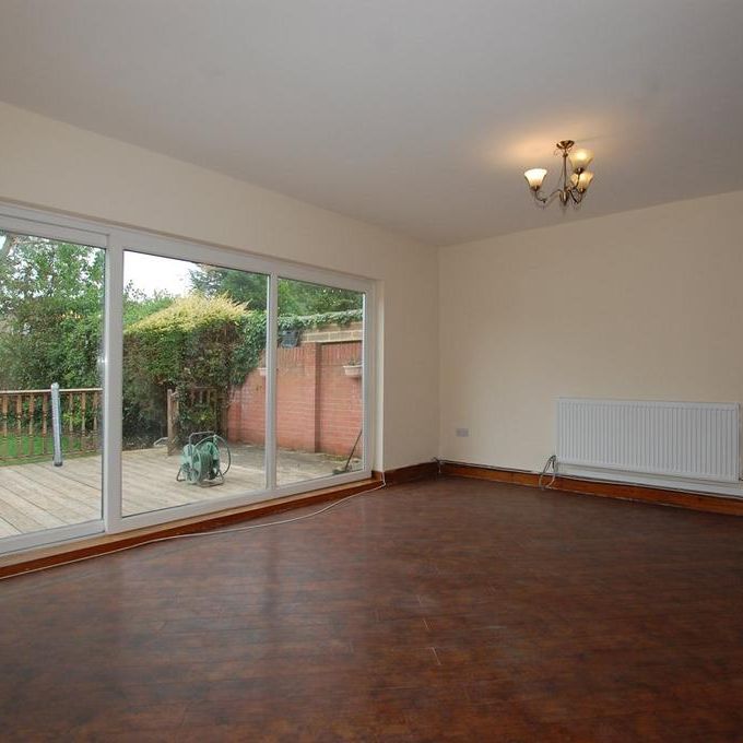 4 bedroom semi-detached house to rent - Photo 1