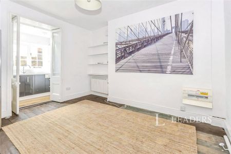 2 bedroom flat to rent - Photo 2