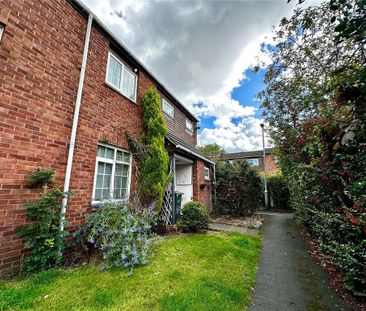 3 bedroom end of terrace house to rent - Photo 2