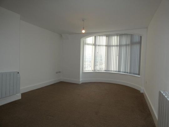 2 bedroom property to rent - Photo 1