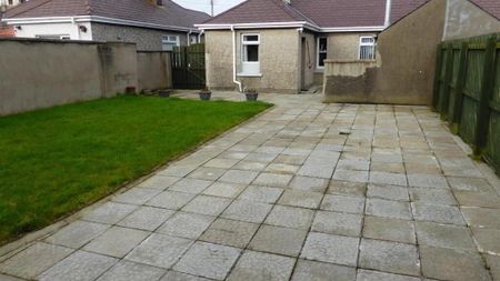 HOLIDAY, 4 Beaghville Drive, Portrush, BT56 8EF - Photo 3