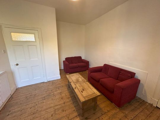 Dundee, Dundee - Photo 1