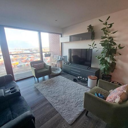 Apt, 121 Merchant Building, James Clow, Pilot Street, Belfast, BT1 3AA - Photo 2