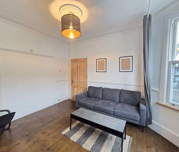 4 bedroom terraced house to rent - Photo 1