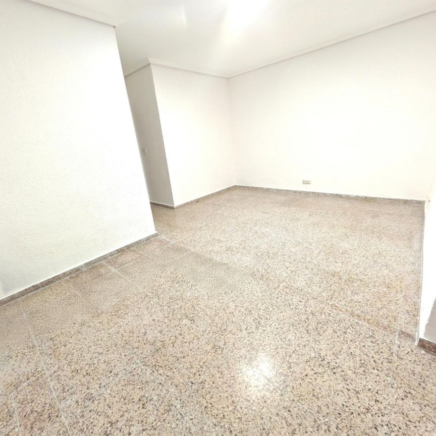 Piso de alquiler en Camí Reial de la Vila Joiosa, 57, Playa Muchavista - Photo 1