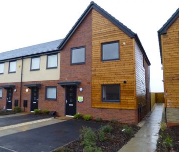 3 bed Town House - To Let - Photo 5