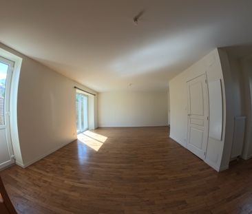 Location Maison 5 pièces 113m² ST GEORGES LES BAILLARGEAUX 86130 - Photo 3
