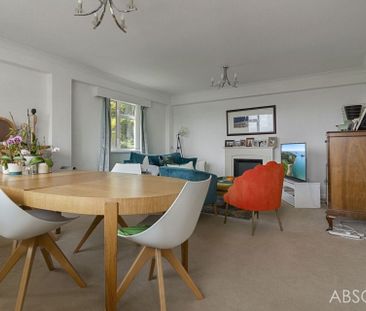 2 bed apartment to rent in Lower Warberry Road, Torquay, TQ1 - Photo 2