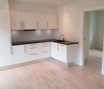 Skøn lejlighed med privat altan - Photo 5