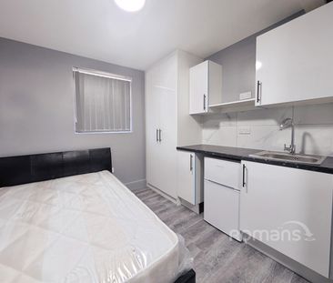 property to rent - Photo 3