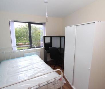 Apartment 13 9 Brown Square, Belfast, BT13 2BW - Photo 4