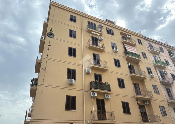 5 locali in affitto