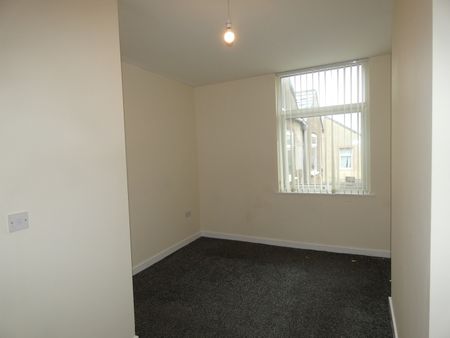 Lytham Road Flat 2 - Photo 4