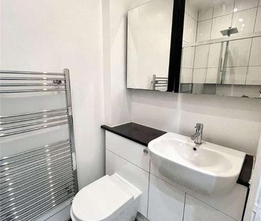 Hailsham Avenue, London, SW2 - Photo 1