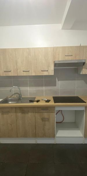 Location Maison 5 pièces 110m² ST ANDRE 97440 - Photo 1