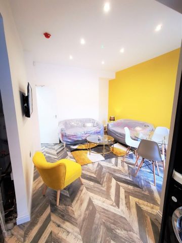 6 Bed Terraced House, Channell Road, L6 - Photo 4
