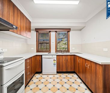 Rare Country Style Retreat Without Compromise - Photo 5