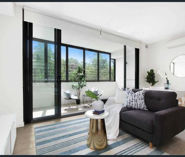 Modern living, footsteps aways from the water - Photo 1