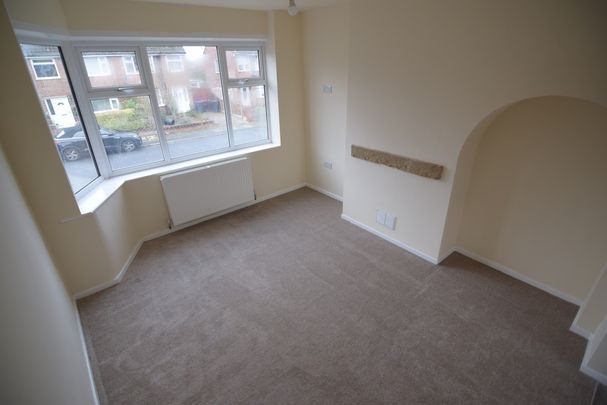 To Let 3 Bed Semi-Detached House - Photo 1