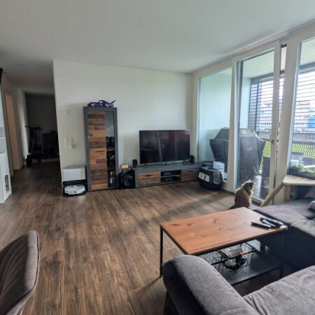 Bright room in modern 3.5-room apartment in Bülach (2-person shared flat) - Photo 1