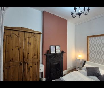 2 Bed Flat, Gloucester Road, M6 - Photo 5