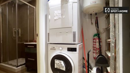 barcelona, Catalonia 08018 - Photo 2