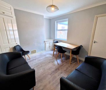 4 bedroom terraced house to rent - Photo 4