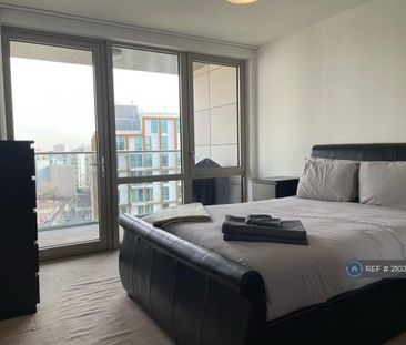 1 bedroom in a flat share to rent - Photo 1