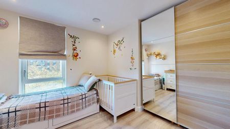 2 bedroom flat to rent - Photo 2