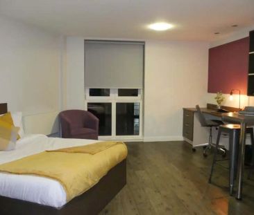 Studio Silver - Photo 4