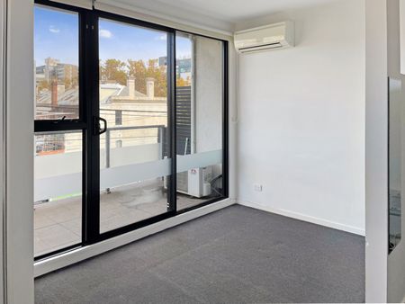 13/230 Elgin Street, Carlton VIC 3053 - Photo 3