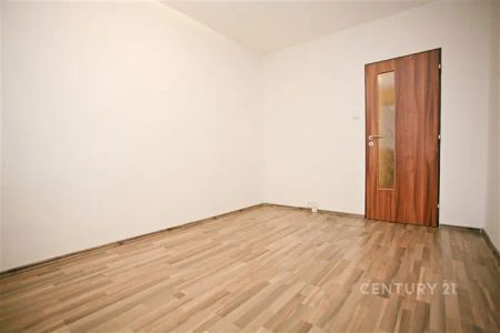 Dlouhodobý podnájmem bytu 3+1 s lodžií, Praha 4 Modřany - Photo 3