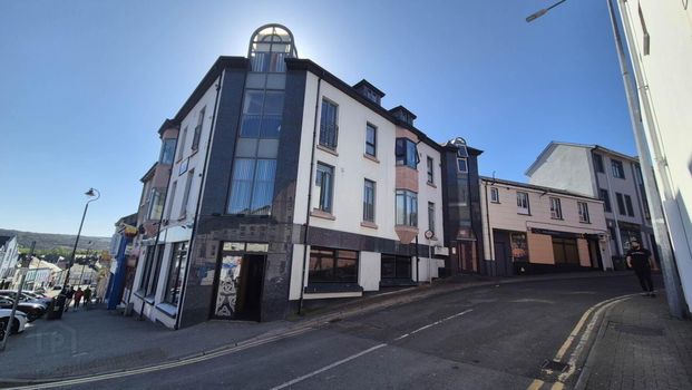 10 Hibernian Apts, F92EN05, Letterkenny - Photo 1