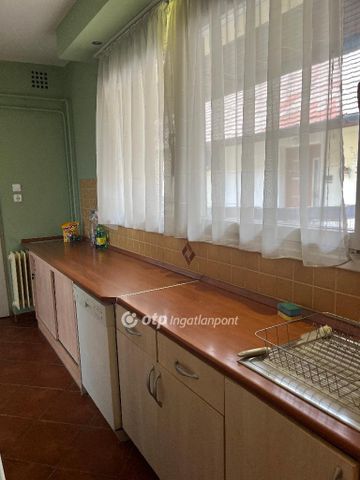 Belváros, Baranya, 7621, Pécs - Photo 2