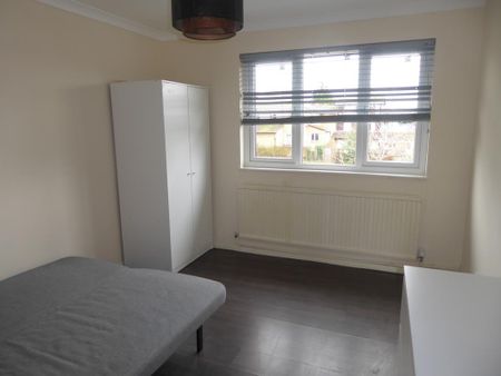 6 bedroom house of multiple occupation to rent - Photo 2