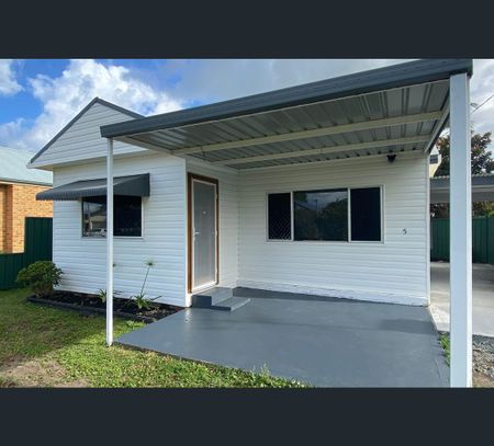 5 Sylvia Place, Mount Hutton, NSW 2290 - Photo 2