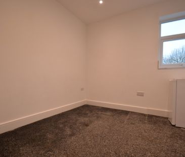 1 bedroom Property to rent - Photo 4