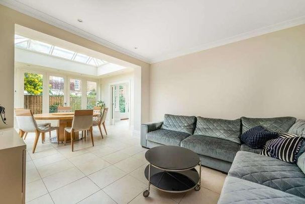 Chalmers Way, St Margarets, TW1 - Photo 1