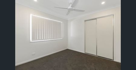 STOP SCROLLING! - LOOK AT THE SIZE OF THIS YARD! - Photo 3