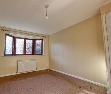 2 bedroom semi-detached bungalow to rent - Photo 2