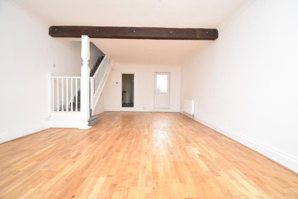 3 bedroom terraced house to rent - Photo 1