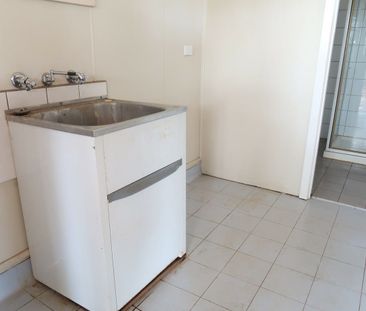 Aviation style home with in ground pool and large grounds. - Photo 6