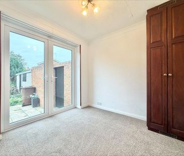 2 bedroom bungalow to rent - Photo 2