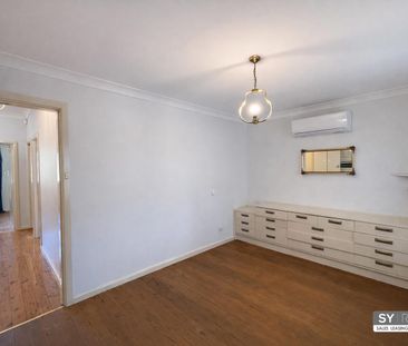 Spacious & Well-Maintained Original Home in a Convenient Kingswood ... - Photo 5