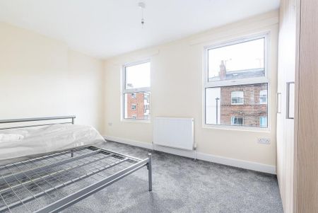 4 bedroom maisonette to rent - Photo 2