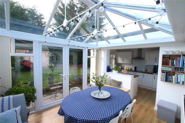 2 bedroom bungalow to rent - Photo 1