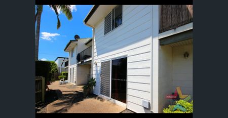 Neat & Complete - Photo 2