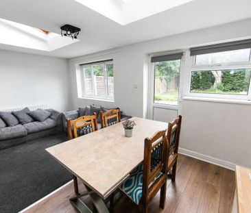 Ash Gardens, Headingley, Leeds - Photo 1